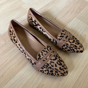 NWOT Vionic Savannah Leopard Print Ballet Flats 6.5